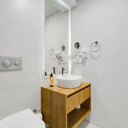 Flat With Shared Pool Near In Bodrum * 居姆贝特